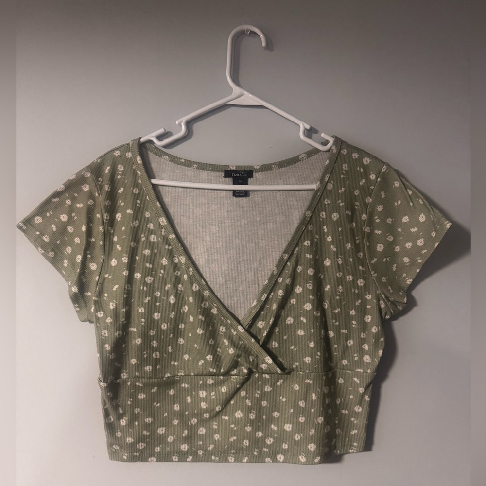 Rue 21 Floral Crop Top size XL
